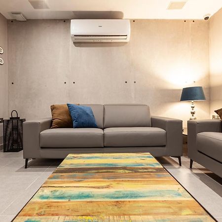 Charming,Comfortable And Centrally Located Group Accomodation Gzira Exterior foto